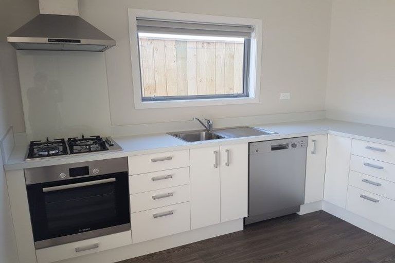 Photo of property in 1/32 Dr Taylor Terrace, Johnsonville, Wellington, 6037