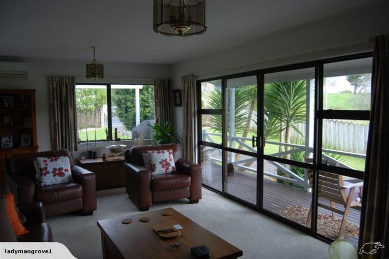 Photo of property in 50 Matua Road, Huapai, Kumeu, 0810