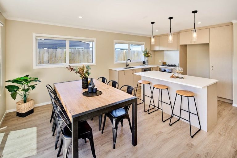 Photo of property in 5 Rotoiti Place, Paraparaumu, 5032