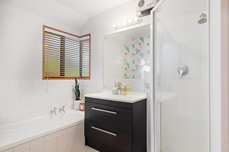 Photo of property in 30 Galway Avenue, Bryndwr, Christchurch, 8052