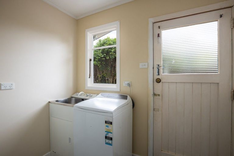 Photo of property in 217 Tukapa Street, Westown, New Plymouth, 4310
