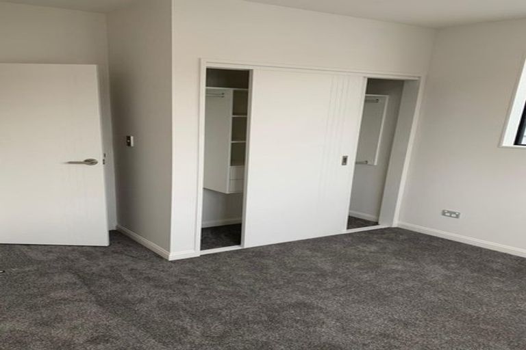 Photo of property in 42 Parahau Road, Papakura, 2110