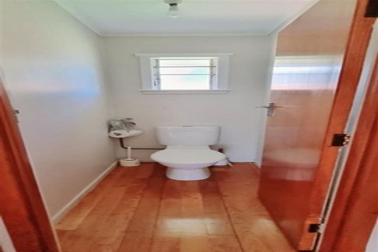 Photo of property in 1a Sutton Crescent, Papatoetoe, Auckland, 2025