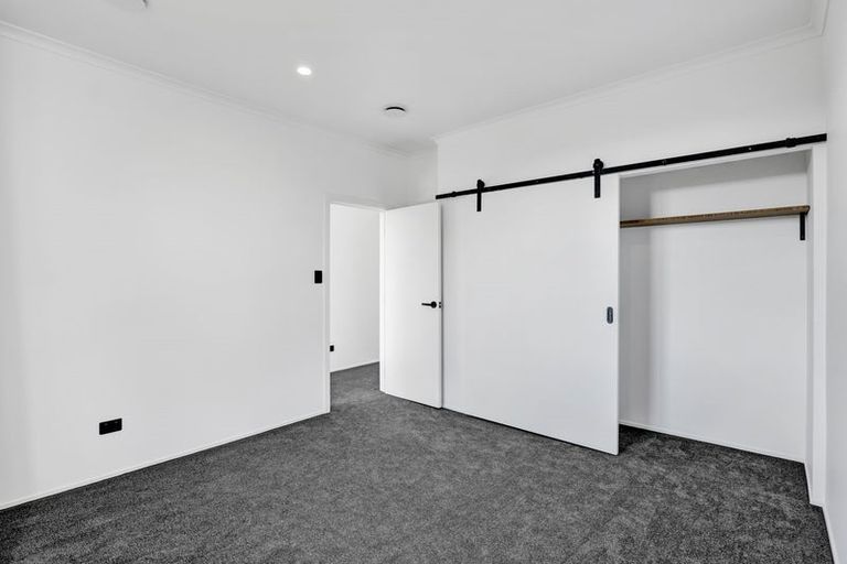 Photo of property in 115 Mangorei Road, Merrilands, New Plymouth, 4312