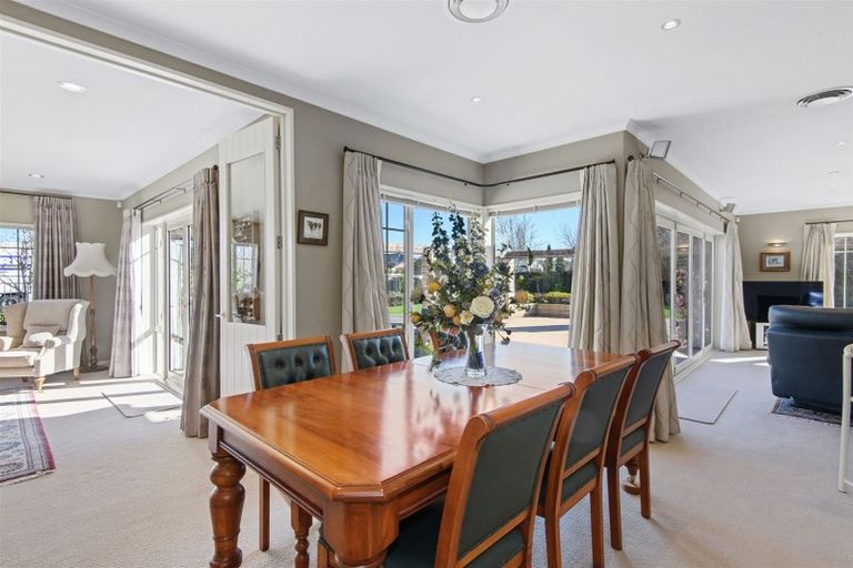 Photo of property in 208 Cavendish Road, Casebrook, Christchurch, 8051