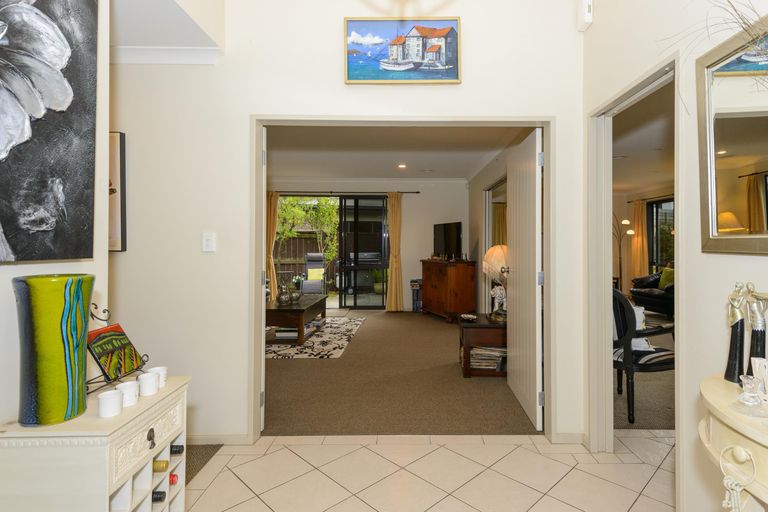 Photo of property in 12 Tennyson Avenue, Kelvin Grove, Palmerston North, 4414