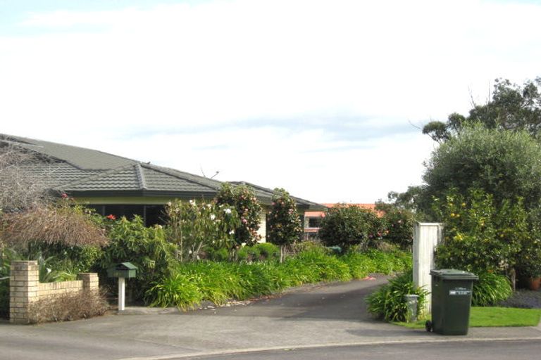 Photo of property in 20a Kinross Drive, Merrilands, New Plymouth, 4312