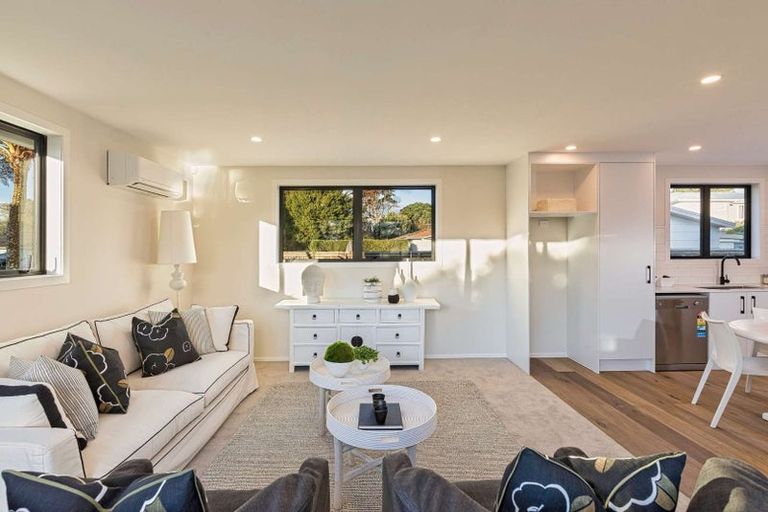 Photo of property in 52a Waipani Road, Te Atatu Peninsula, Auckland, 0610