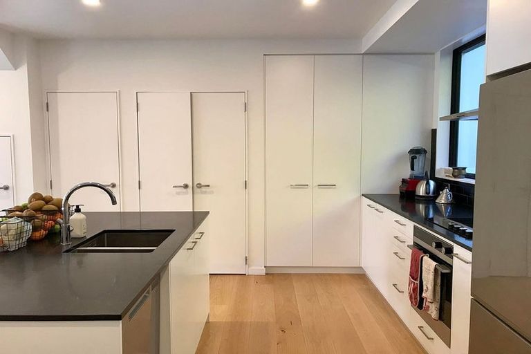 Photo of property in 11 Rua Kai Way, Brooklyn, Wellington, 6021