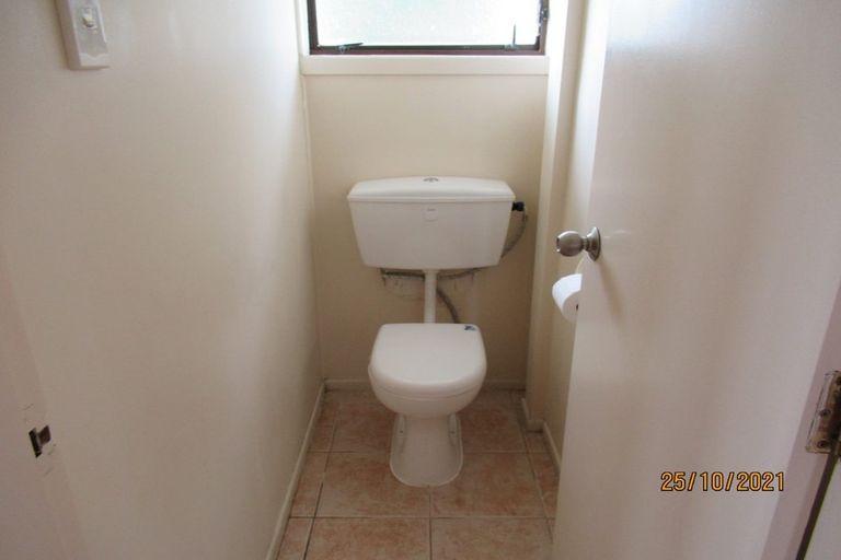 Photo of property in 1/2 Costar Place, Wiri, Auckland, 2104