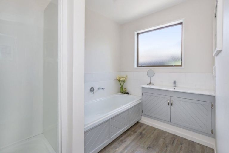 Photo of property in 88 Waratah Street, Avondale, Christchurch, 8061