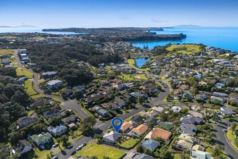 Photo of property in 53 Ferry Road, Arkles Bay, Whangaparaoa, 0932