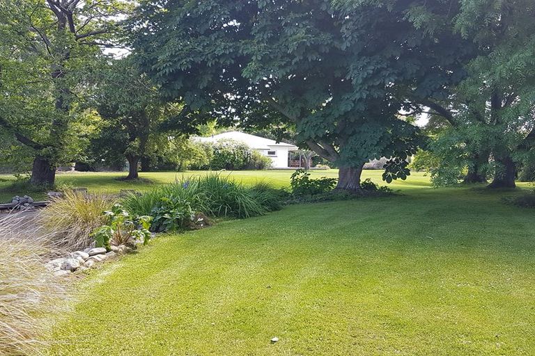 Photo of property in 74 School Road, Pleasant Valley, Geraldine, 7991