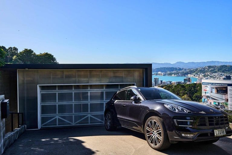 Photo of property in 64a Orangi Kaupapa Road, Northland, Wellington, 6012