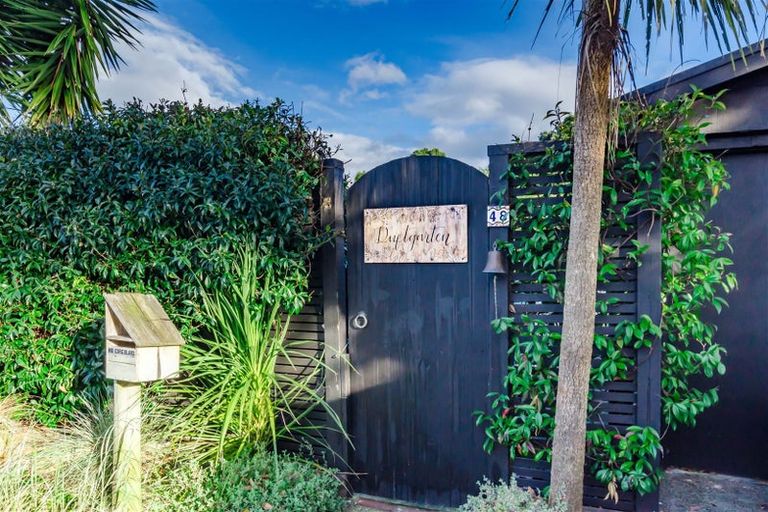 Photo of property in 48 Margaret Road, Raumati Beach, Paraparaumu, 5032