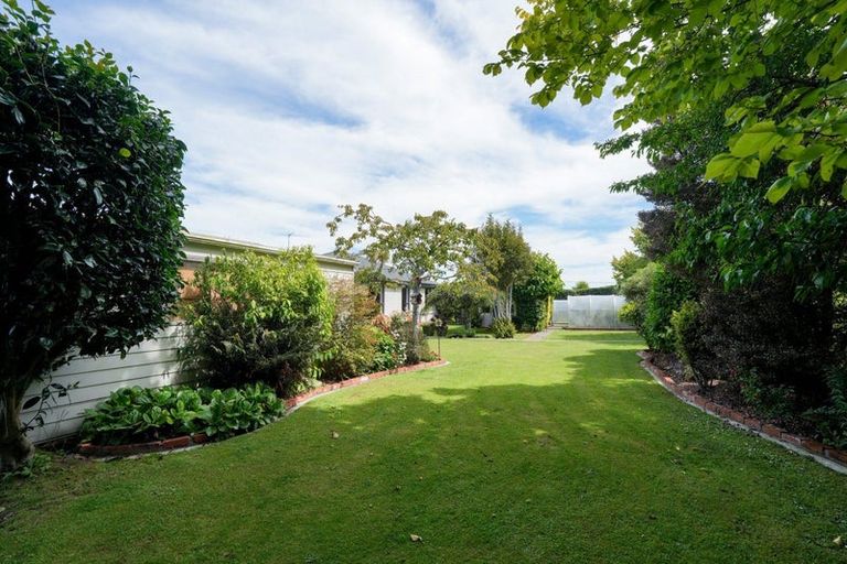 Photo of property in 2 Frome Street, Clifton, Invercargill, 9812