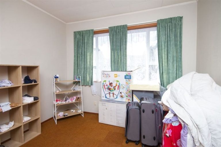 Photo of property in 21 Leaver Place, Weymouth, Auckland, 2103