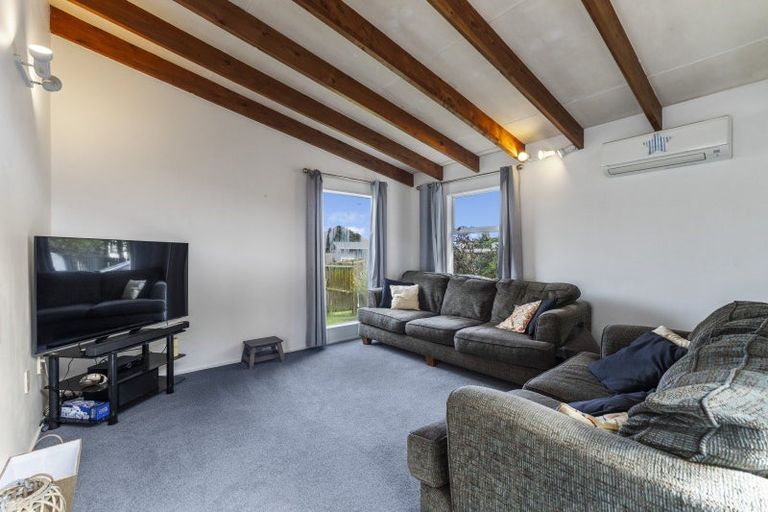Photo of property in 20 Simcox Street, Otaki Beach, Otaki, 5512
