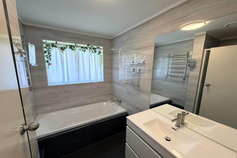 Photo of property in 172 Major Drive, Kelson, Lower Hutt, 5010