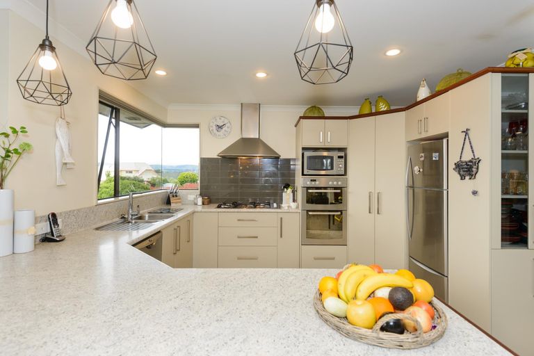 Photo of property in 12 Tennyson Avenue, Kelvin Grove, Palmerston North, 4414