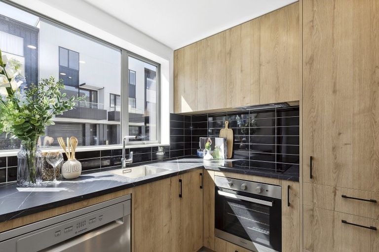 Photo of property in 34 John Street, Stokes Valley, Lower Hutt, 5019