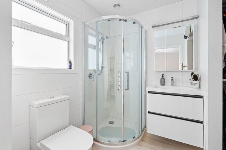 Photo of property in 1/21 Marie Avenue, Red Beach, 0932