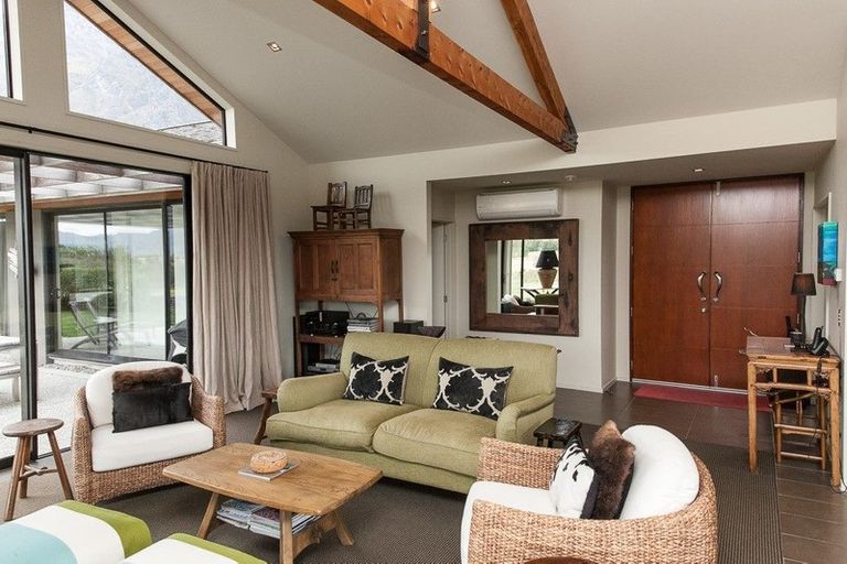 Photo of property in 26 Rannoch Drive, Jacks Point, Queenstown, 9371