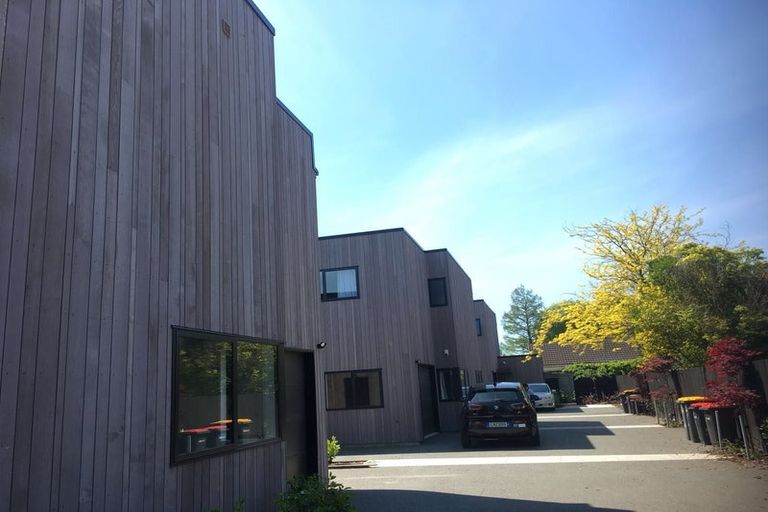 Photo of property in 60b Creyke Road, Ilam, Christchurch, 8041