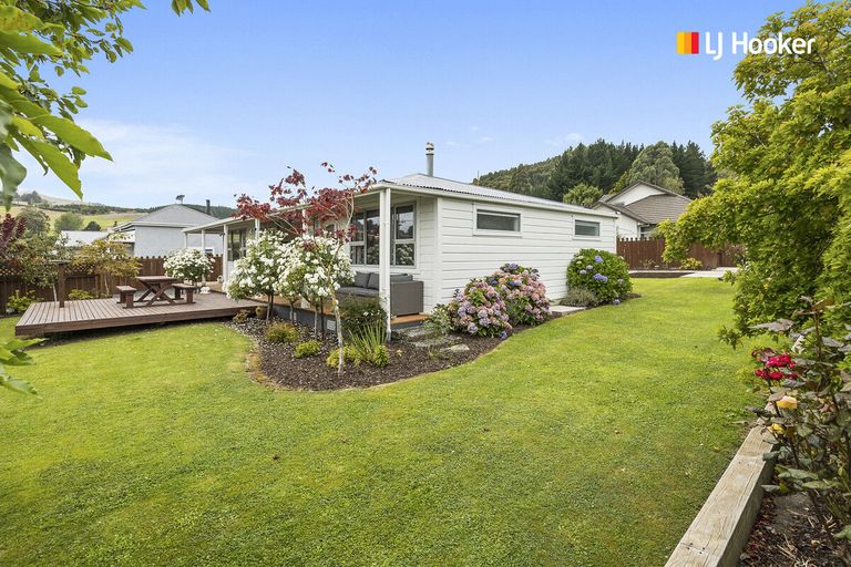 Photo of property in 298 Gladstone Road North, Mosgiel, 9092