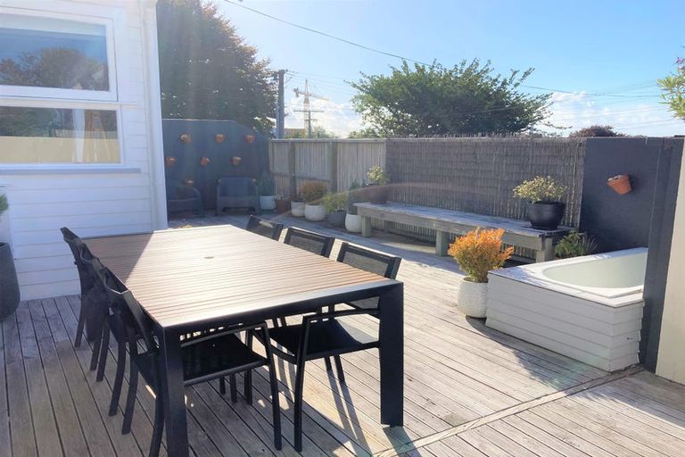 Photo of property in 7 Burns Street, Westown, New Plymouth, 4310