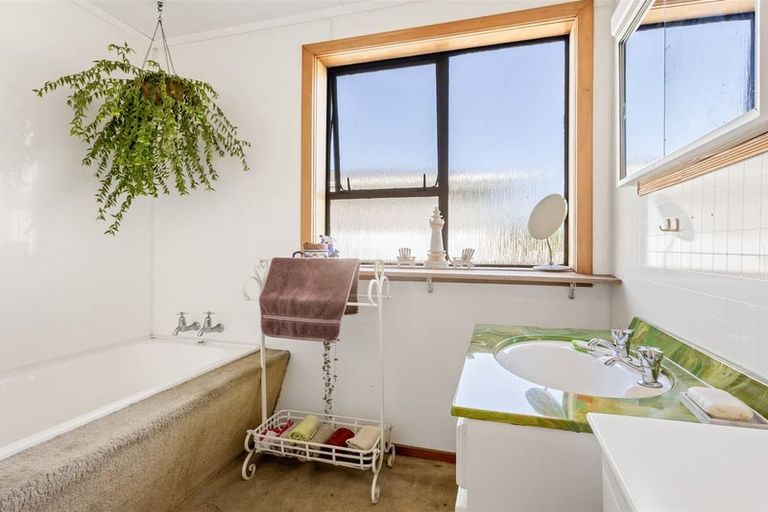 Photo of property in 79 Brougham Street, Westport, 7825