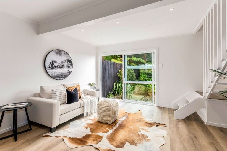 Photo of property in 5/29 Main Road, Tawa, Wellington, 5028