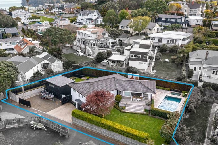 Photo of property in 34 Hinemoa Street, Birkenhead, Auckland, 0626