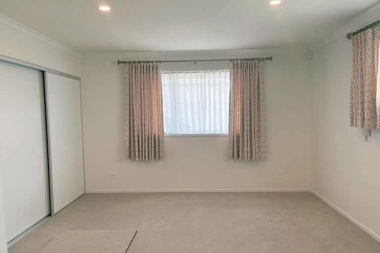 Photo of property in 6 Kira Road, Flat Bush, Auckland, 2016