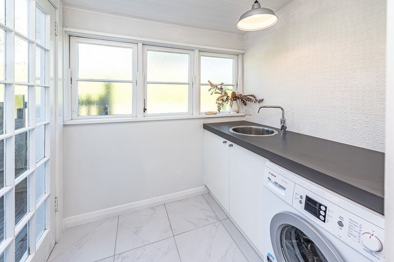 Photo of property in 55 Hipango Terrace, Durie Hill, Whanganui, 4500