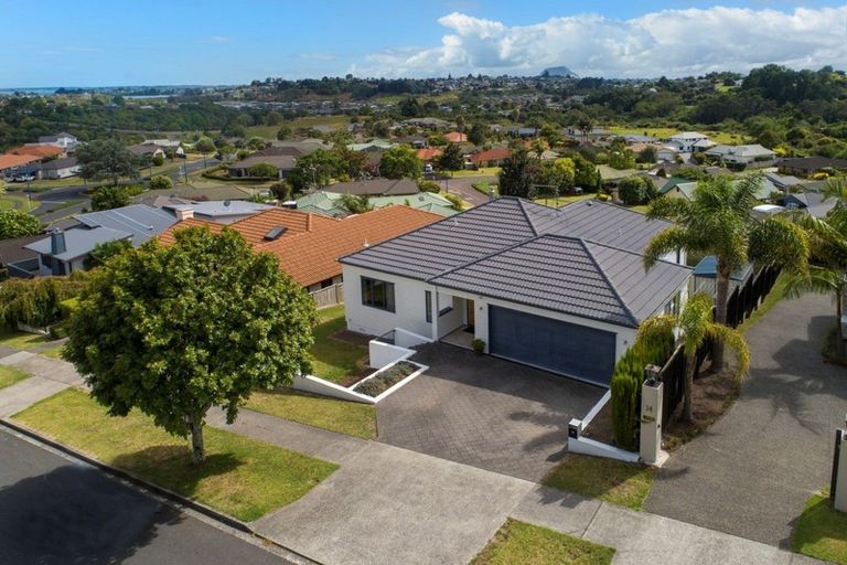 Photo of property in 16 Sterling Gate Drive, Bethlehem, Tauranga, 3110