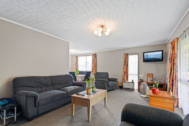 Photo of property in 18a Lloyd Drive, Nawton, Hamilton, 3200