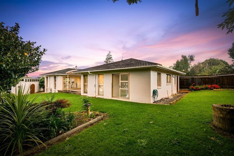 Photo of property in 24 Realm Place, Massey, Auckland, 0614