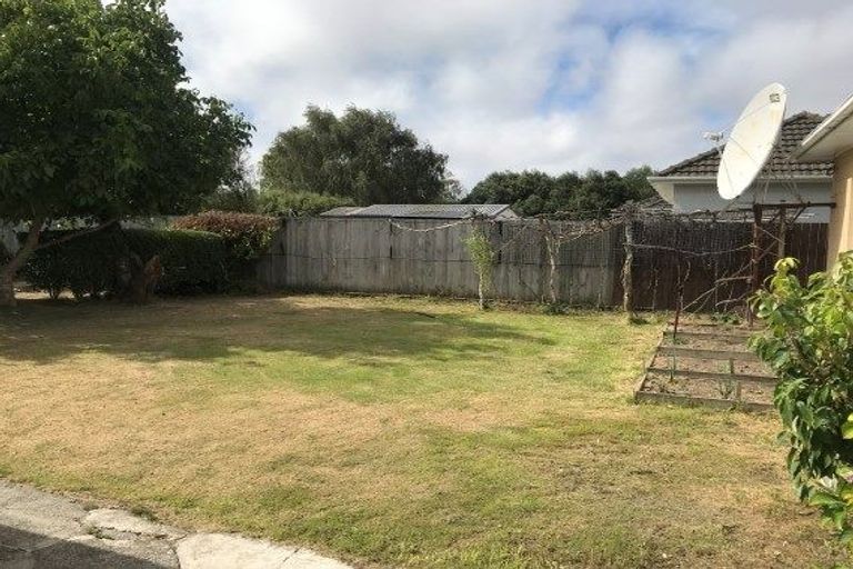 Photo of property in 53 Flay Crescent, Burnside, Christchurch, 8053