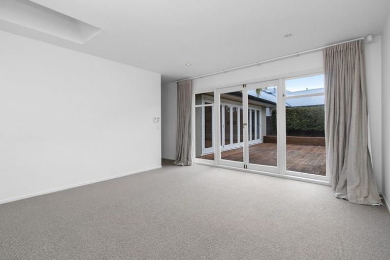 Photo of property in 7 Strowan Avenue, Fairfield, Hamilton, 3214