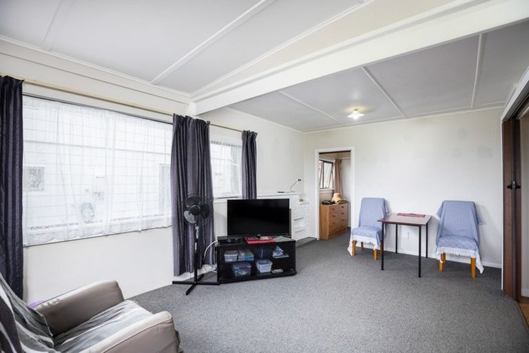 Photo of property in 26 Battiscombe Terrace, Waitara, 4320