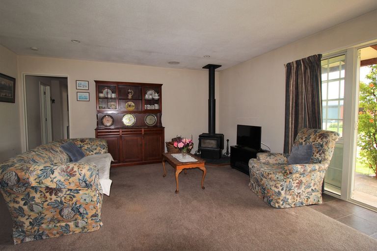 Photo of property in 2 Fir Close, Alexandra, 9320