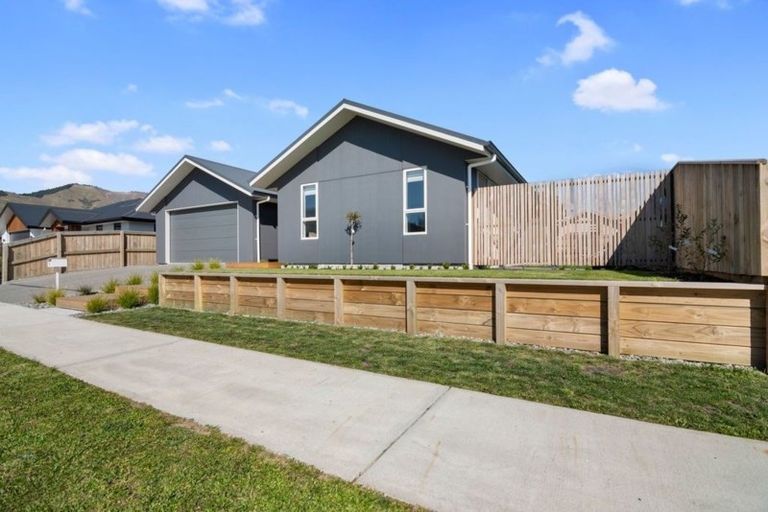 Photo of property in 76 Daelyn Drive, Richmond, 7020