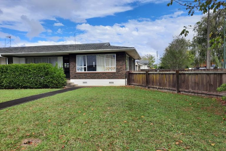 Photo of property in 466 Swanson Road, Ranui, Auckland, 0612