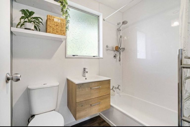 Photo of property in 1/53 Mathesons Road, Phillipstown, Christchurch, 8011