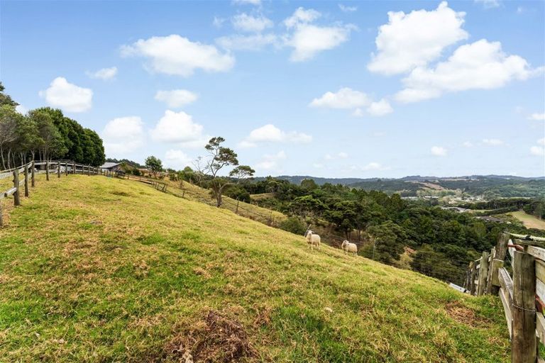 Photo of property in 175a Pinchgut Road, Kaukapakapa, 0873