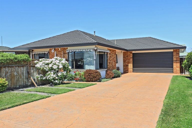 Photo of property in 8a Wilton Row, Taradale, Napier, 4112