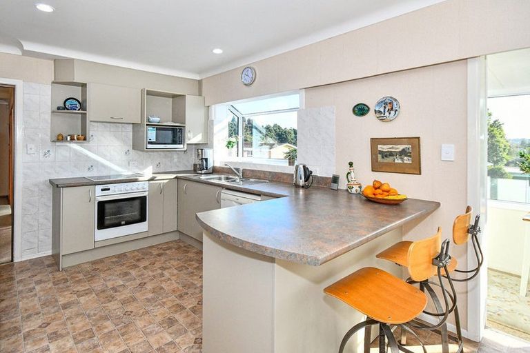 Photo of property in 74 Grande Vue Road, Hillpark, Auckland, 2102