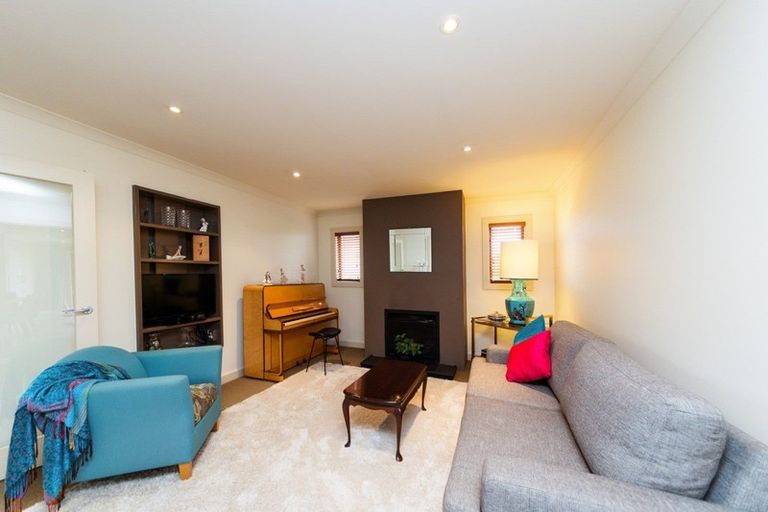 Photo of property in 42 Lincoln Terrace, Hokowhitu, Palmerston North, 4410