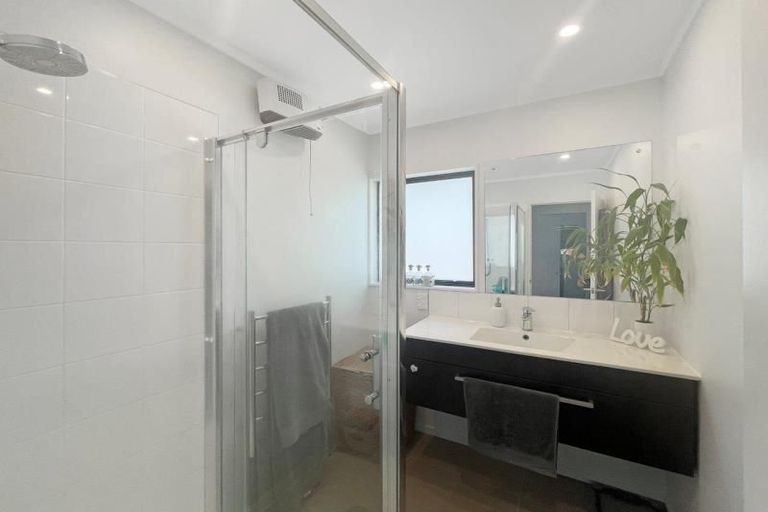 Photo of property in 1158a Heaphy Terrace, Fairfield, Hamilton, 3214